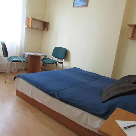 Goscinne Hallera 11 招待所 3*