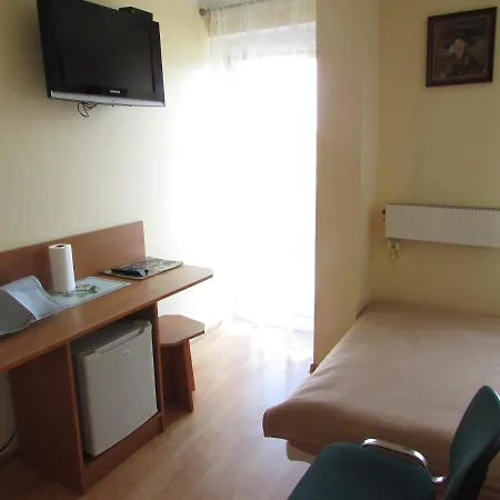 招待所 Goscinne Hallera 11 3*