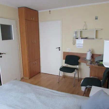 招待所 Goscinne Hallera 11 3*