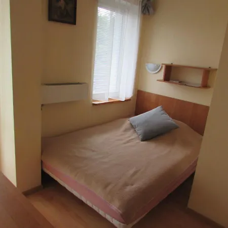 招待所 Goscinne Hallera 11