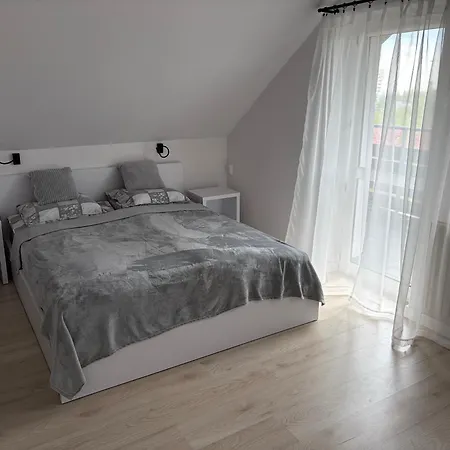 Goscinne Hallera 11 3*