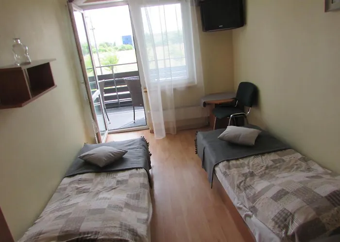 Goscinne Hallera 11 Penzion 3*