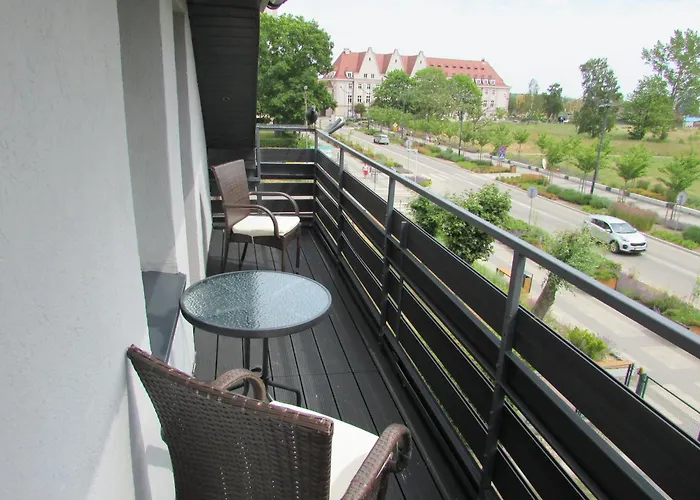 Goscinne Hallera 11 Penzion